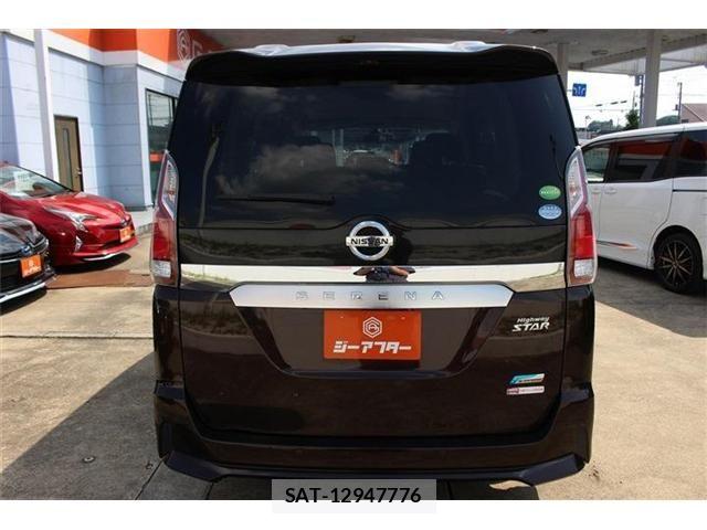 Nissan SERENA 2017-03 8132306-11