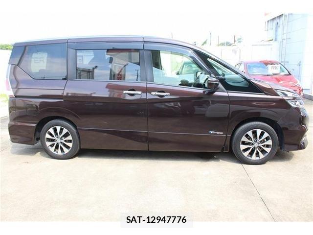 Nissan SERENA 2017-03 8132306-13