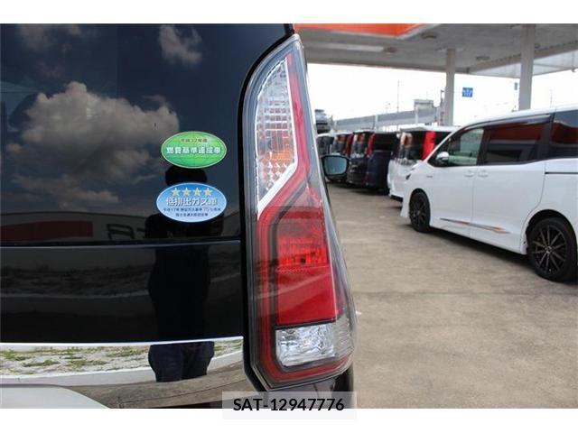 Nissan SERENA 2017-03 8132306-21