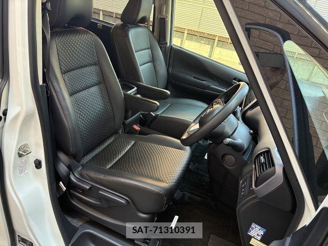Nissan SERENA 2019-07 8132305-13