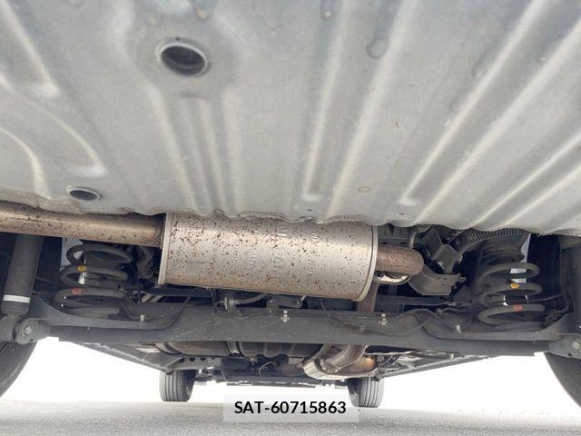 Nissan SERENA 2017-08 8132319-18