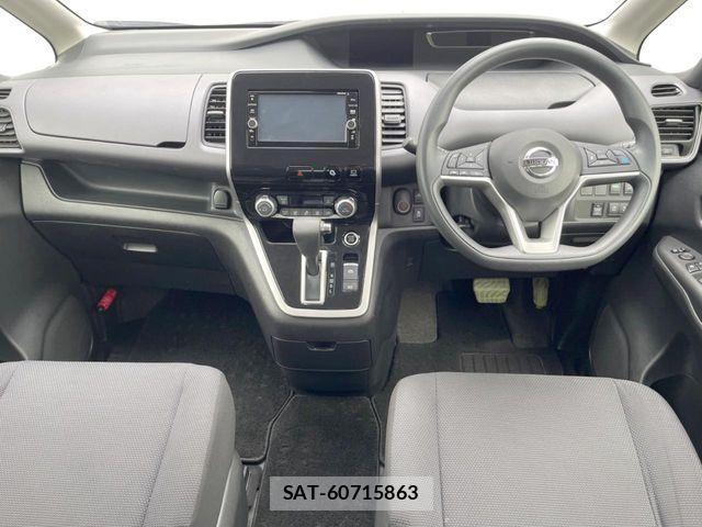 Nissan SERENA 2017-08 8132319-1