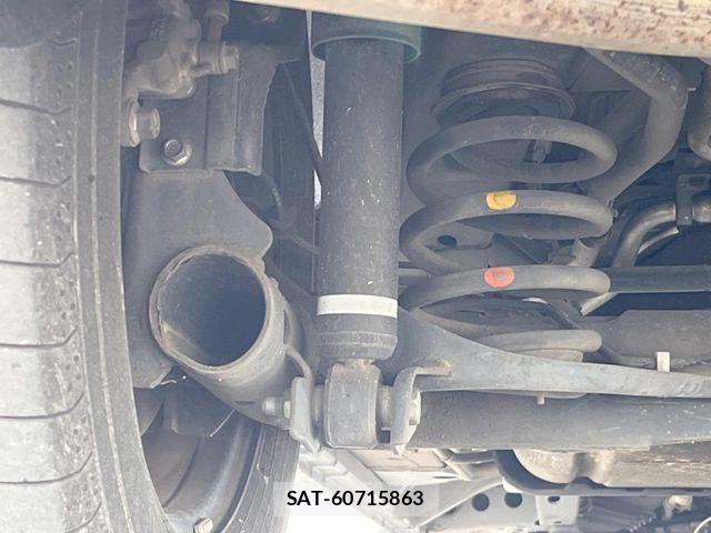 Nissan SERENA 2017-08 8132319-19
