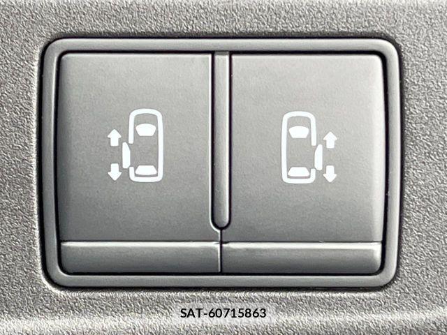 Nissan SERENA 2017-08 8132319-5