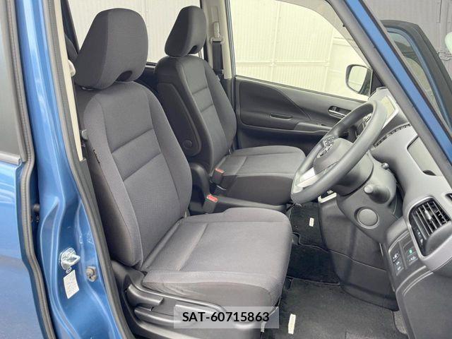 Nissan SERENA 2017-08 8132319-7