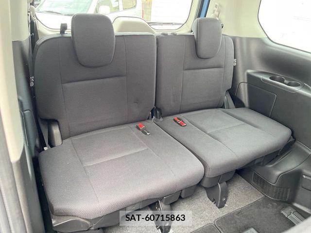 Nissan SERENA 2017-08 8132319-8