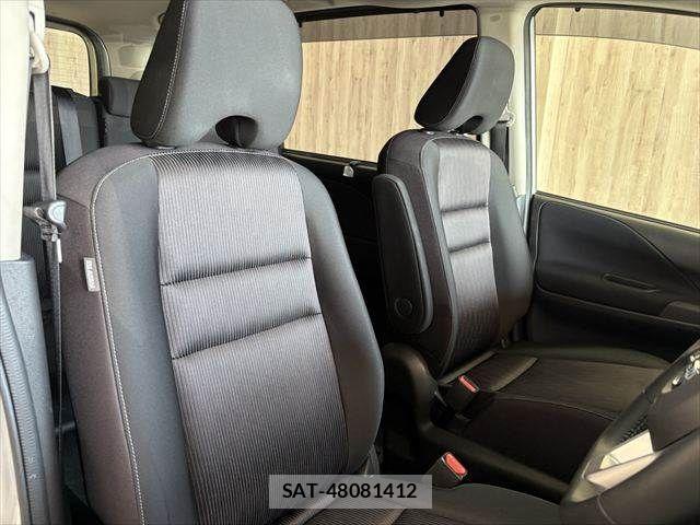 Nissan SERENA 2018-01 8132318-9