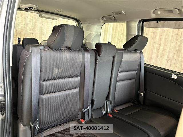 Nissan SERENA 2018-01 8132318-10