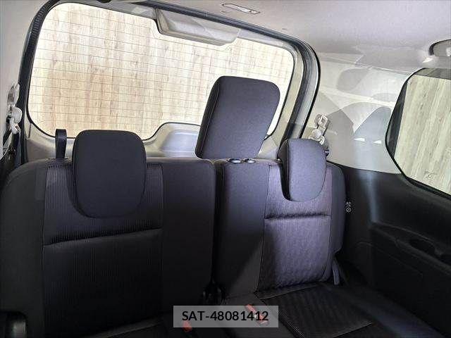 Nissan SERENA 2018-01 8132318-11