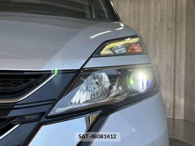 Nissan SERENA 2018-01 8132318-14