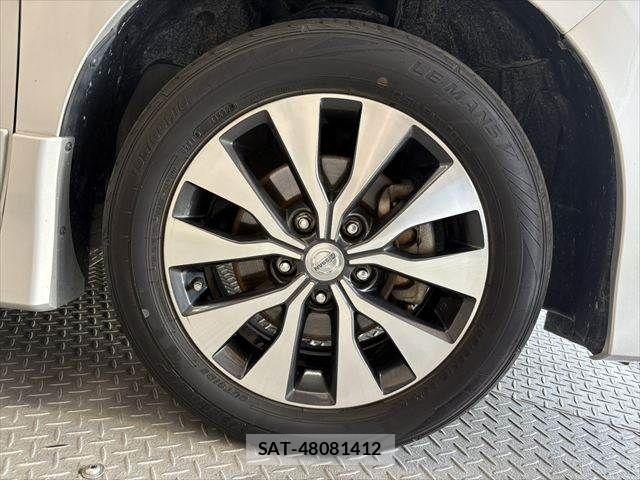 Nissan SERENA 2018-01 8132318-16