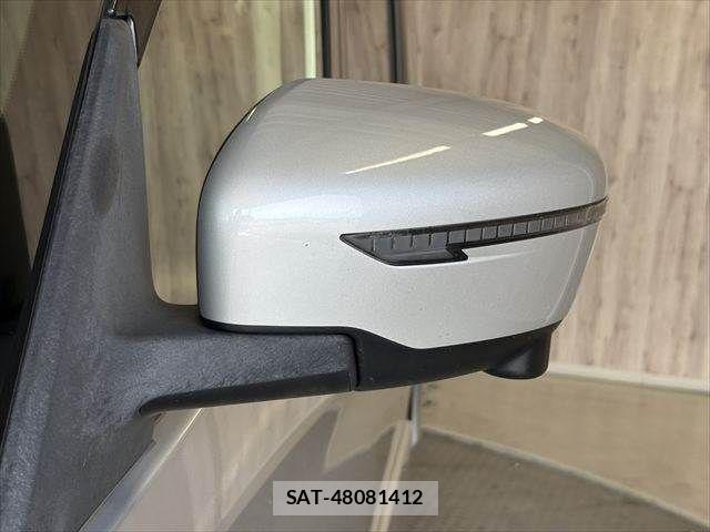 Nissan SERENA 2018-01 8132318-28