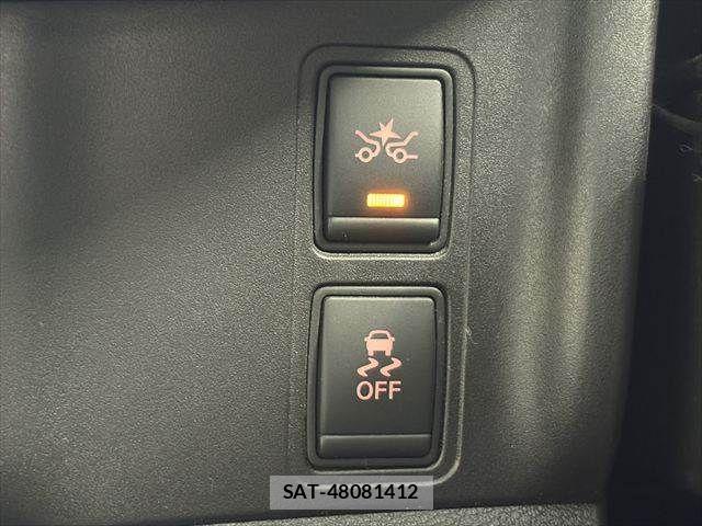 Nissan SERENA 2018-01 8132318-7