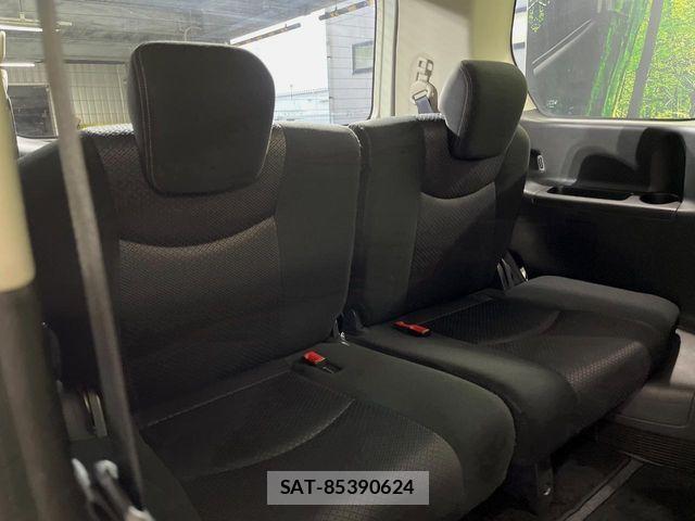 Nissan SERENA 2013-09 8210135-10