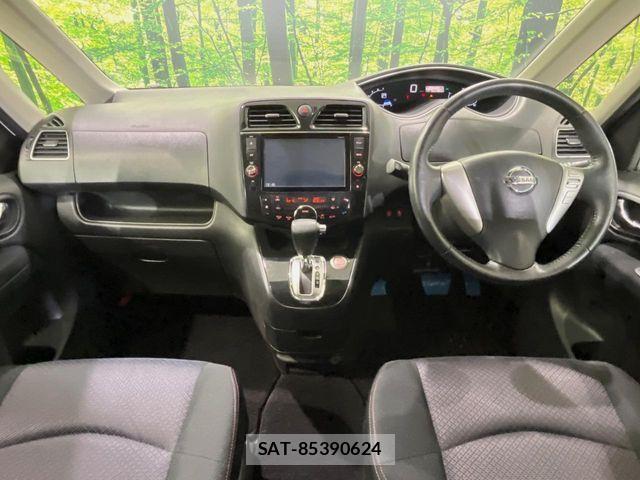 Nissan SERENA 2013-09 8210135-1