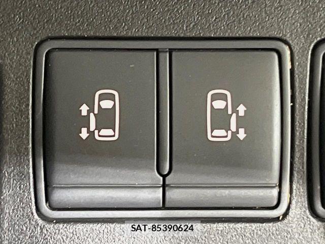 Nissan SERENA 2013-09 8210135-5