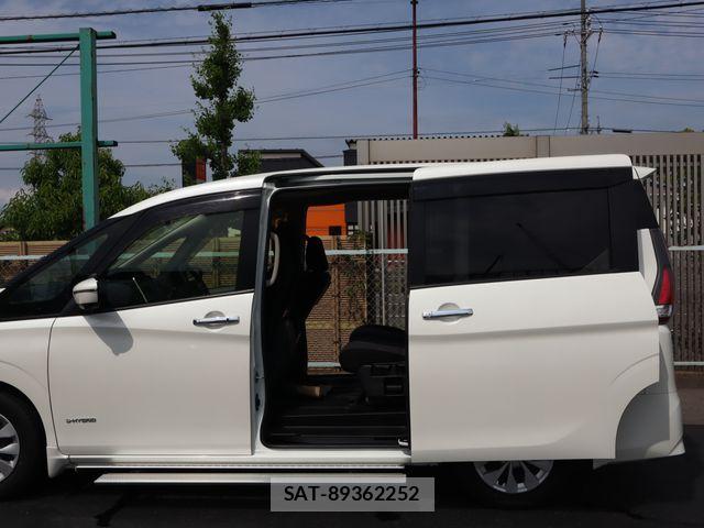 Nissan SERENA 2021-02 8210105-16