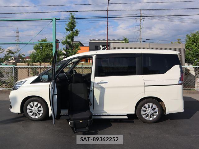 Nissan SERENA 2021-02 8210105-17