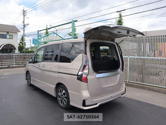 Nissan SERENA 2021-02 8210103-12