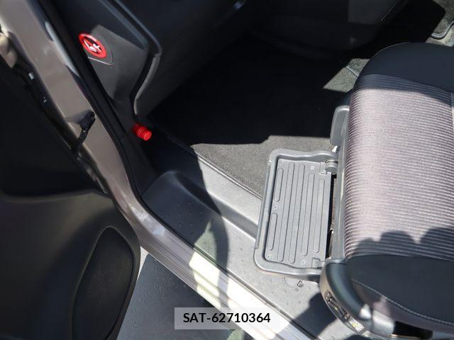 Nissan SERENA 2021-02 8210103-25