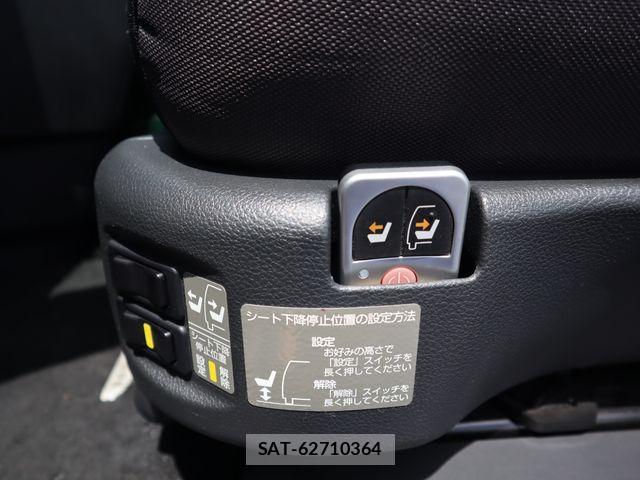Nissan SERENA 2021-02 8210103-3