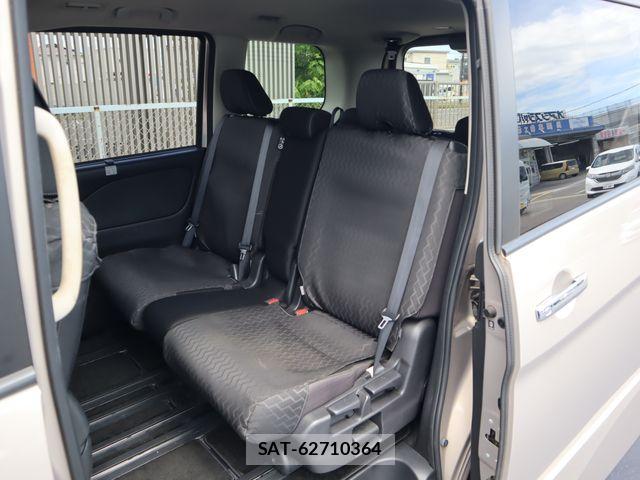 Nissan SERENA 2021-02 8210103-6