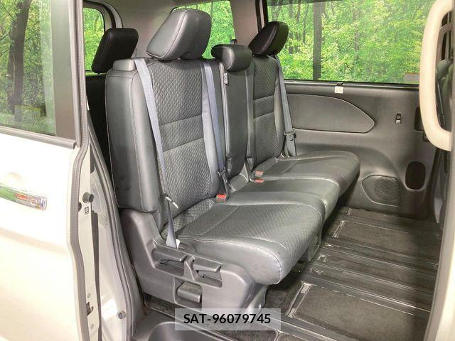 Nissan SERENA 2021-12 8210104-8