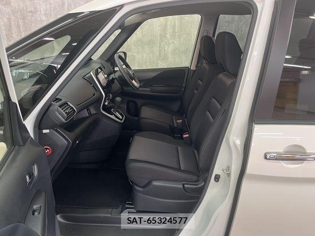 Nissan SERENA 2019-04 8210113-12