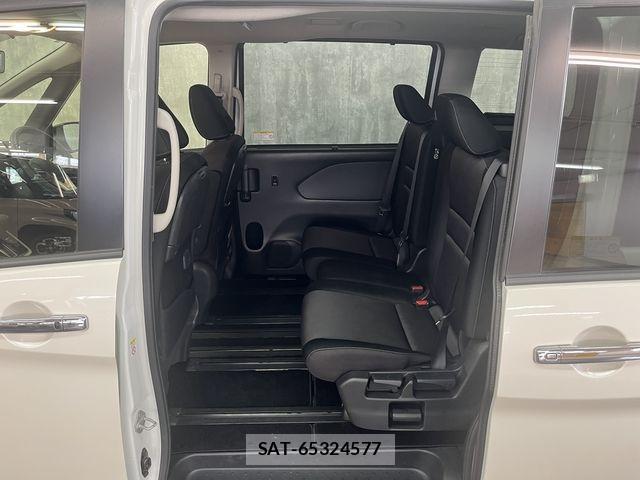 Nissan SERENA 2019-04 8210113-18
