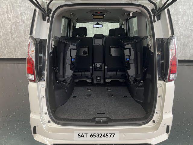 Nissan SERENA 2019-04 8210113-20