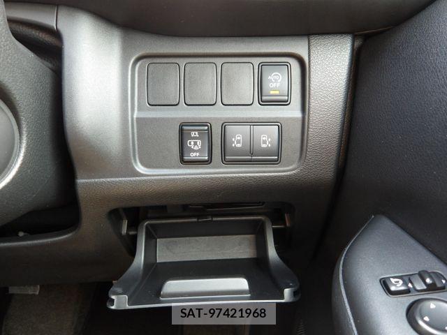 Nissan SERENA 2019-08 8210119-10