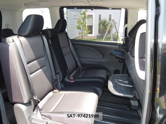 Nissan SERENA 2019-08 8210119-19
