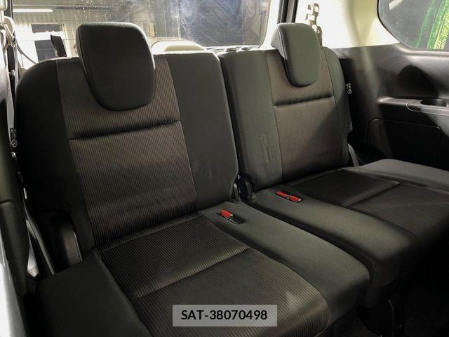 Nissan SERENA 2016-10 8210128-9