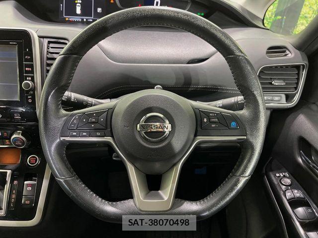 Nissan SERENA 2016-10 8210128-11