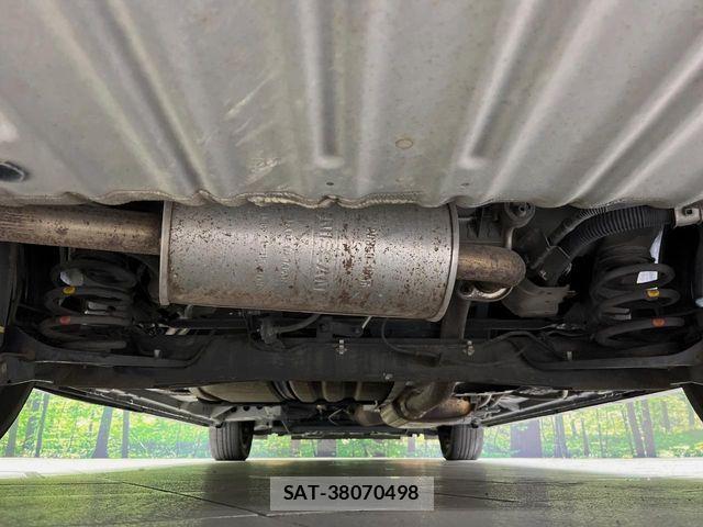 Nissan SERENA 2016-10 8210128-19