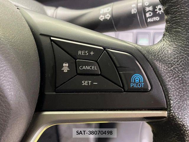 Nissan SERENA 2016-10 8210128-5