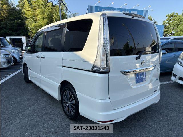 Nissan SERENA 2014-10 8210139-2