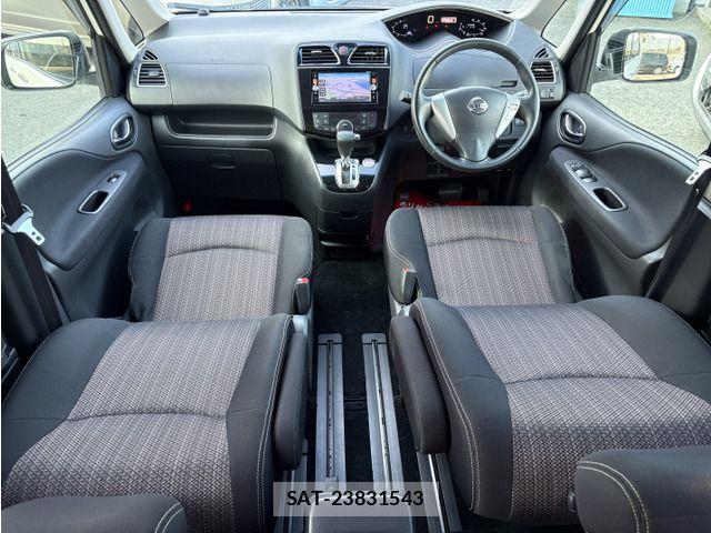 Nissan SERENA 2014-10 8210139-5