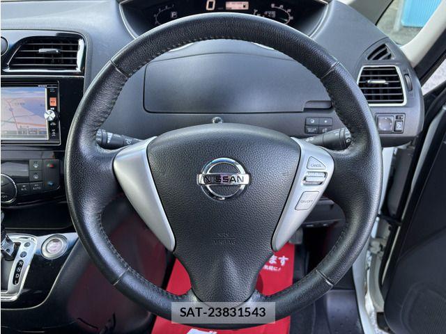 Nissan SERENA 2014-10 8210139-6