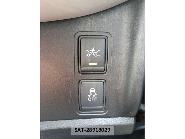 Nissan SERENA 2017-01 8210124-17