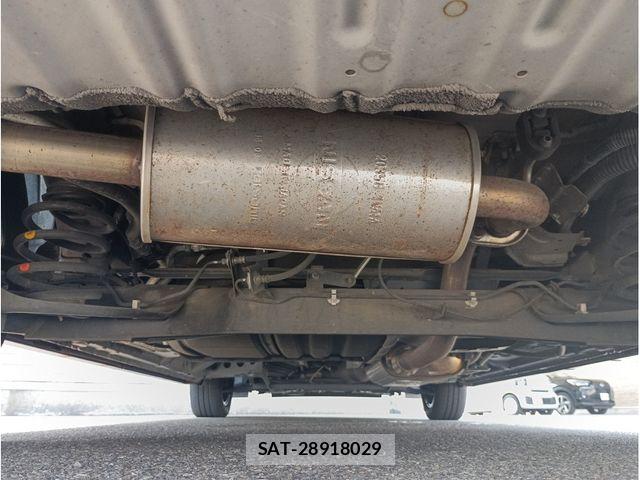 Nissan SERENA 2017-01 8210124-6