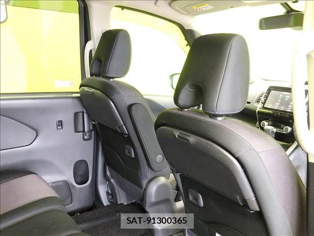 Nissan SERENA 2019-03 8210122-21