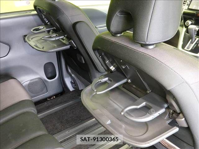 Nissan SERENA 2019-03 8210122-22
