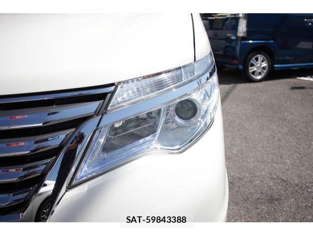 Nissan SERENA 2014-06 8210130-8