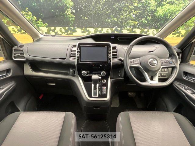 Nissan SERENA 2018-08 8210107-1