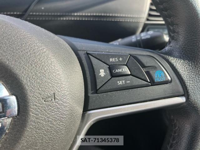 Nissan SERENA 2017-02 8231732-11