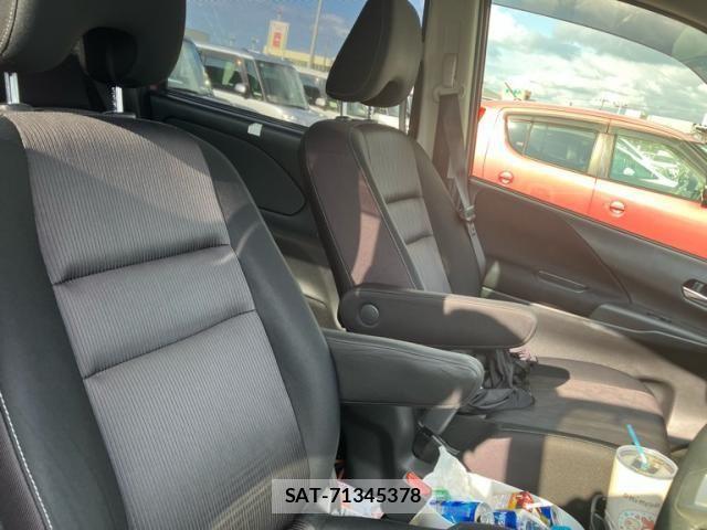 Nissan SERENA 2017-02 8231732-6