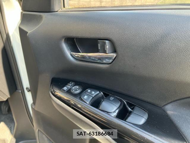 Nissan SERENA 2017-06 8231737-7