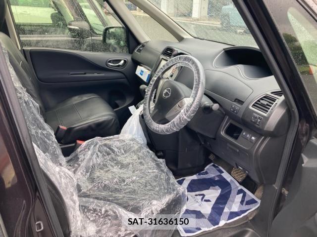 Nissan SERENA 2013-11 8231744-12