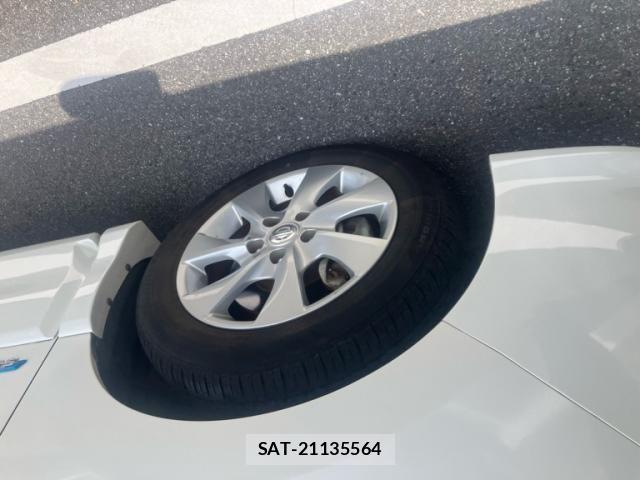 Nissan SERENA 2013-10 8231736-3